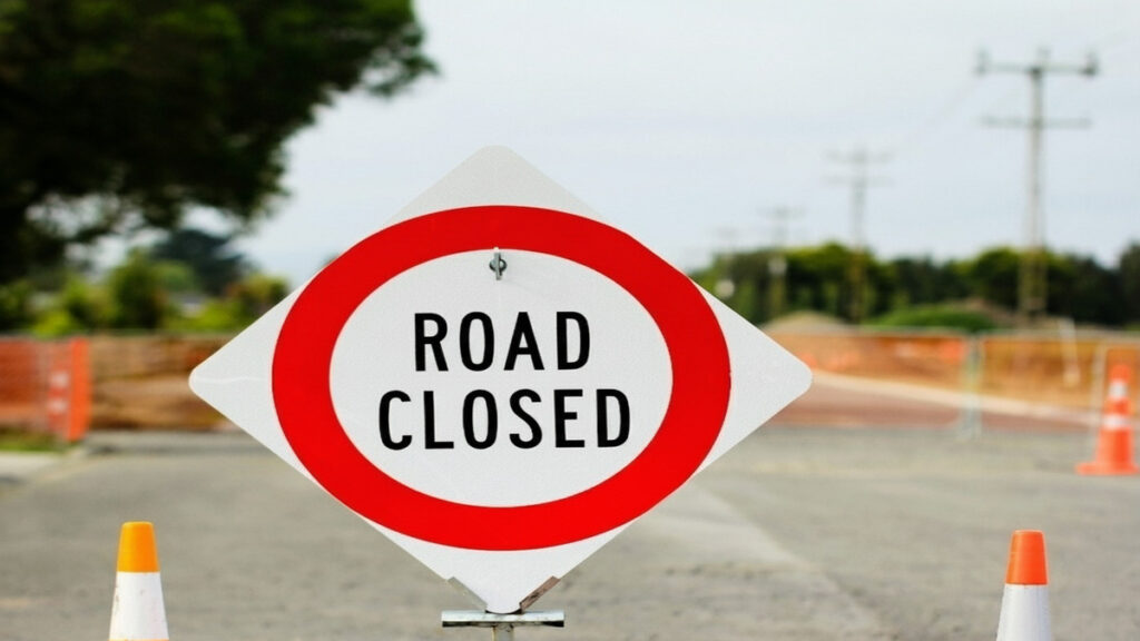 Traffic restrictions implemented on the Dasanakkara–Payyampally–Koileri road due to resumed tarring works, with vehicles diverted through alternative routes in Wayanad.